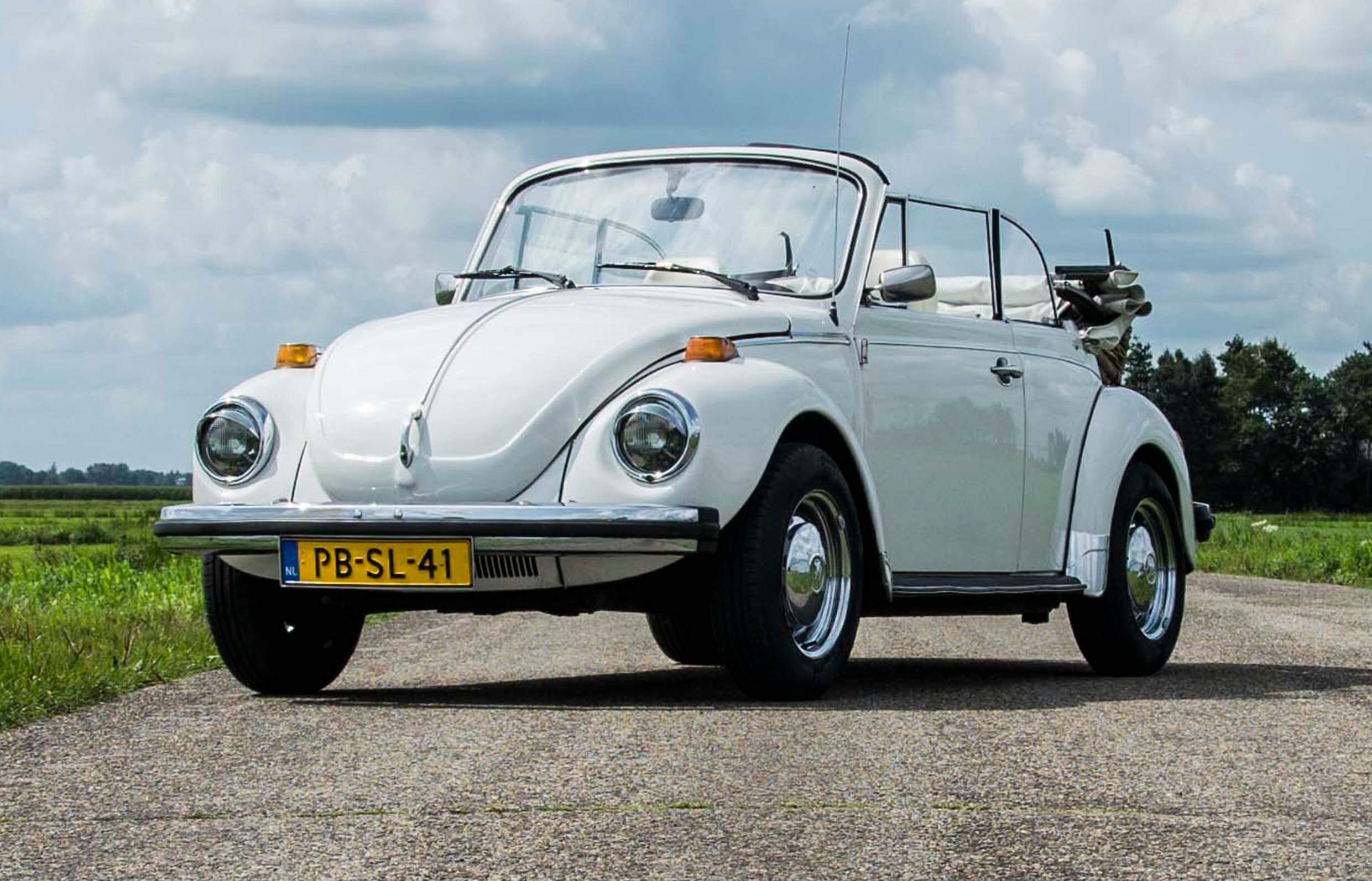 Huureenoldtimer CABRIO VW Kever Miss White2 Header slider