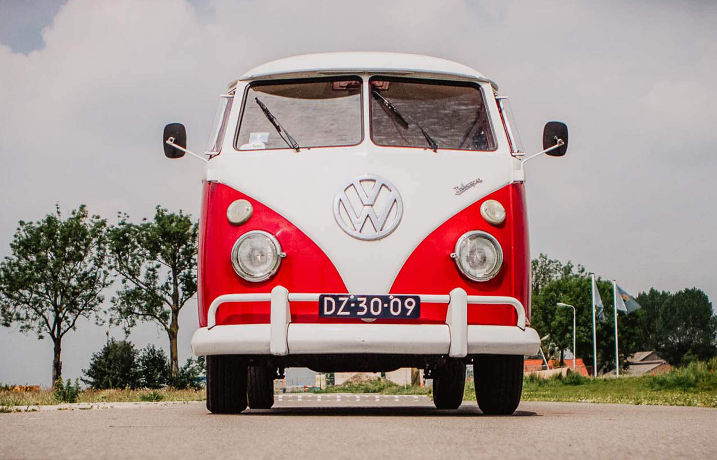 Huureenoldtimer T1 VW bus Red Velvet2 Header slider