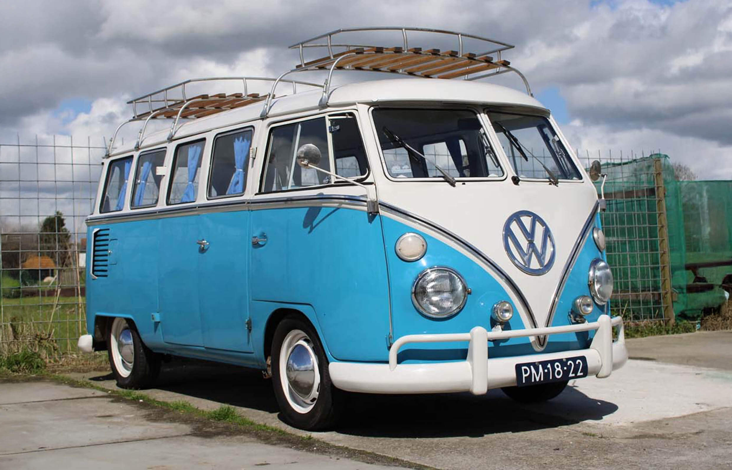 Huureenoldtimer T1 VW busje Blue Lagoon1 Header slider