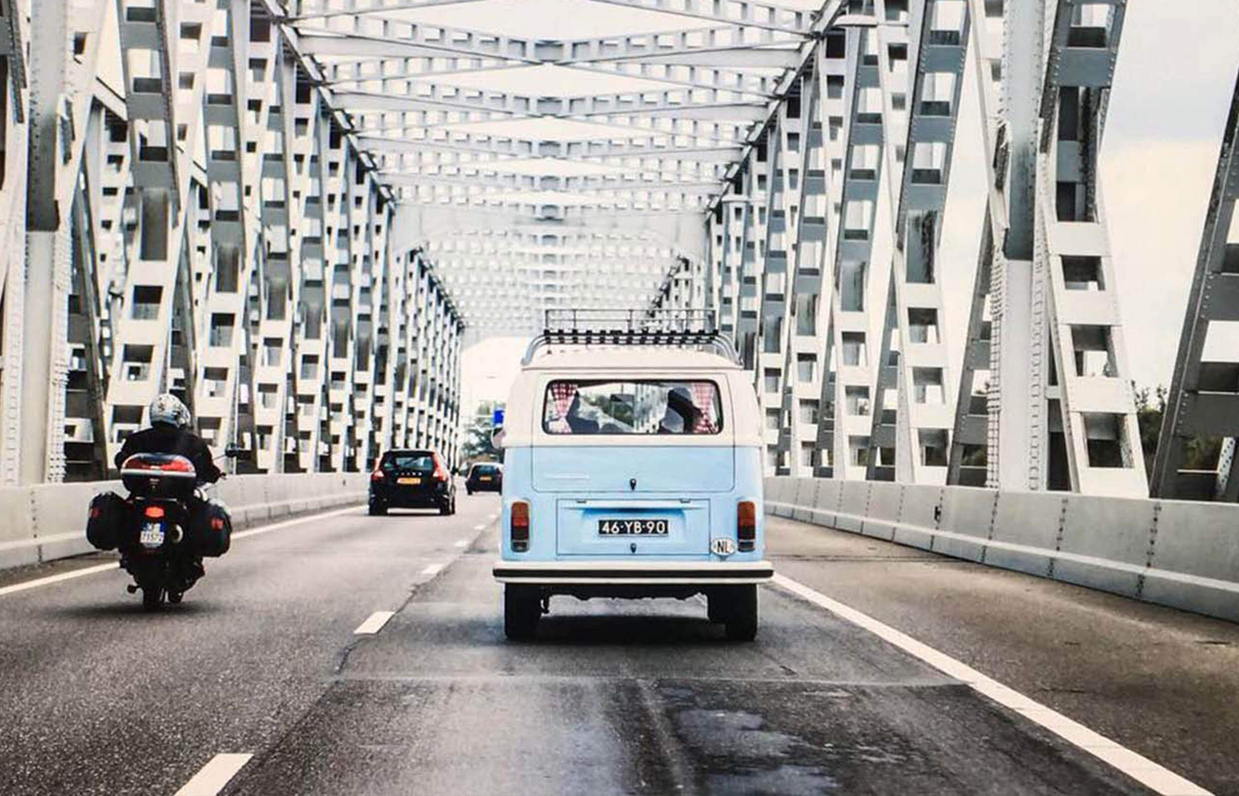 Huureenoldtimer T2 VW busje Blue Ocean3 Header slider