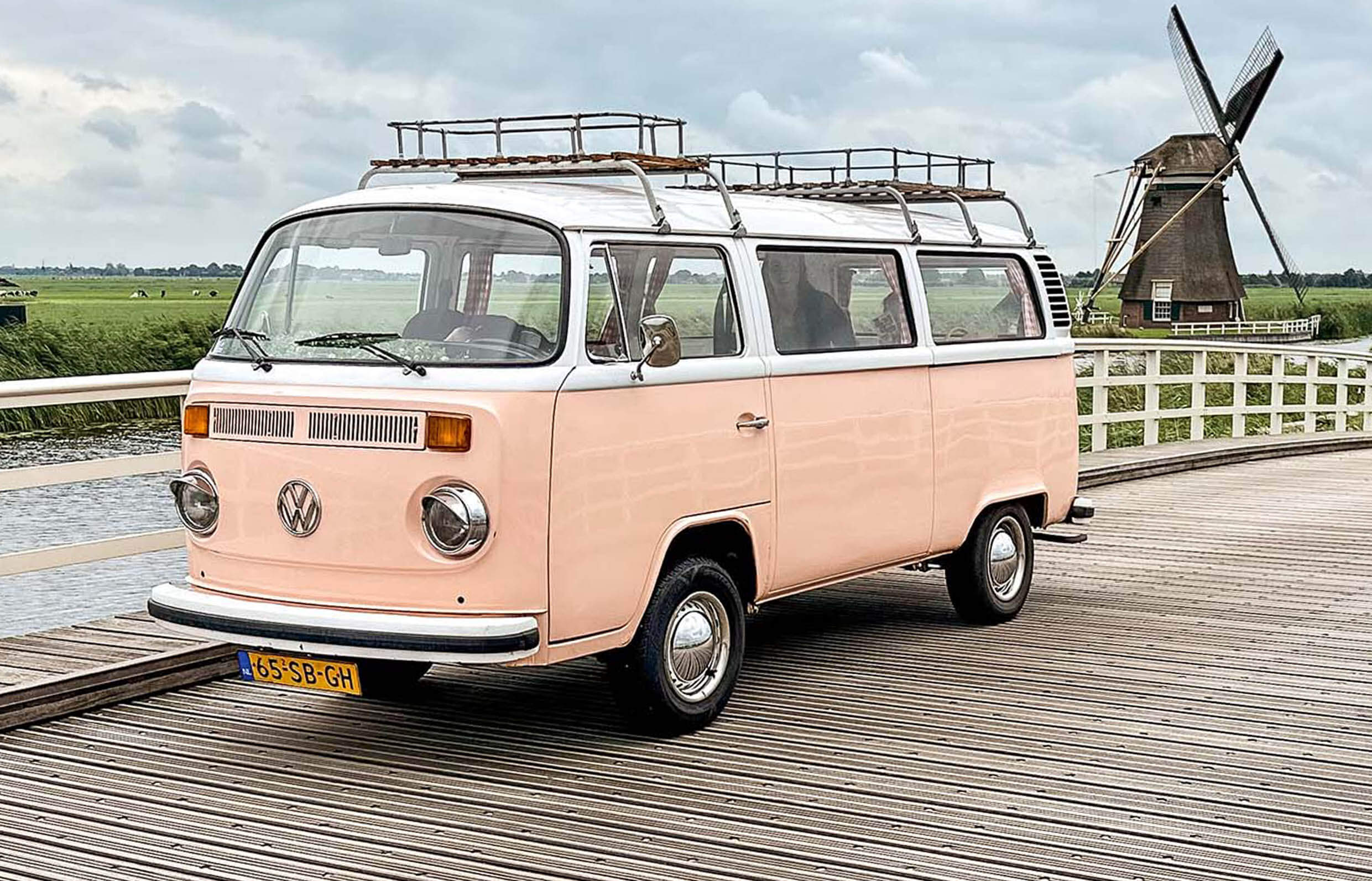 Huureenoldtimer T2 VW busje Miss Peach1 Header slider