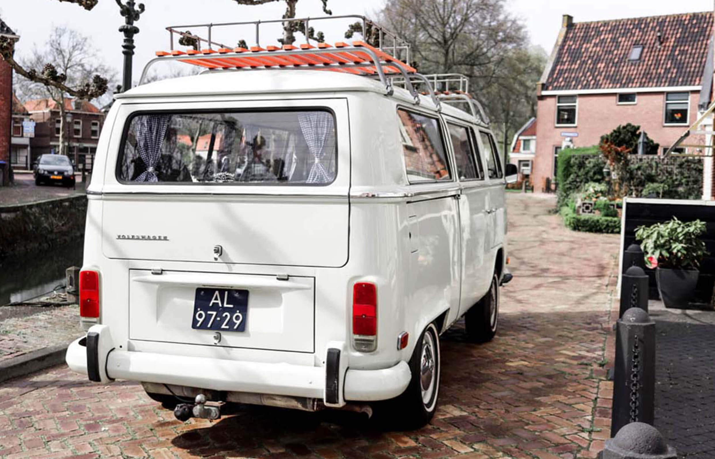 Huureenoldtimer T2 VW busje Miss White2 Header slider