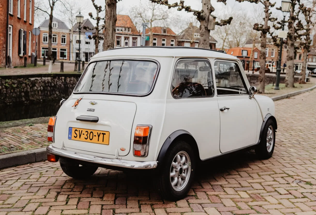 Huureenoldtimer Bruiloft mini cooper 3